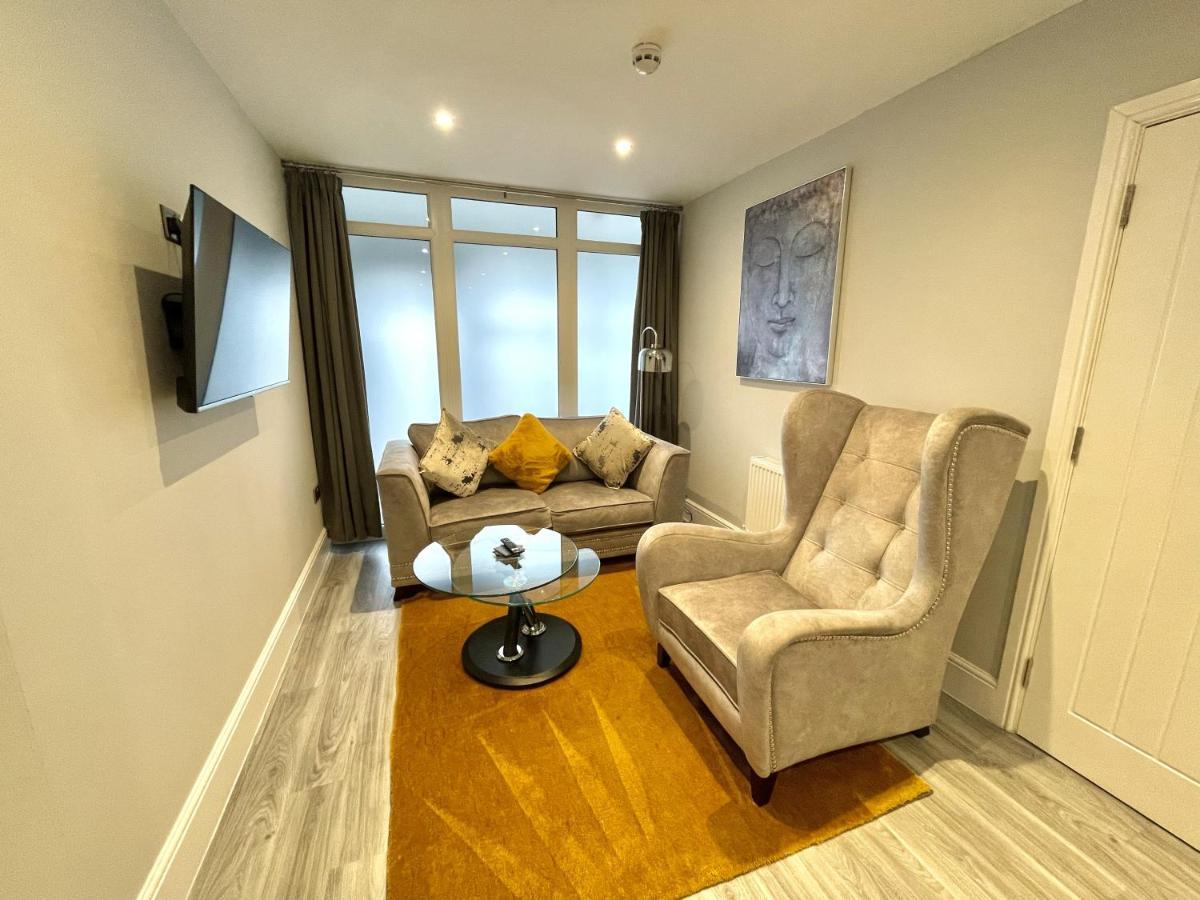 Lymm Living Hotel Warrington  Exterior photo