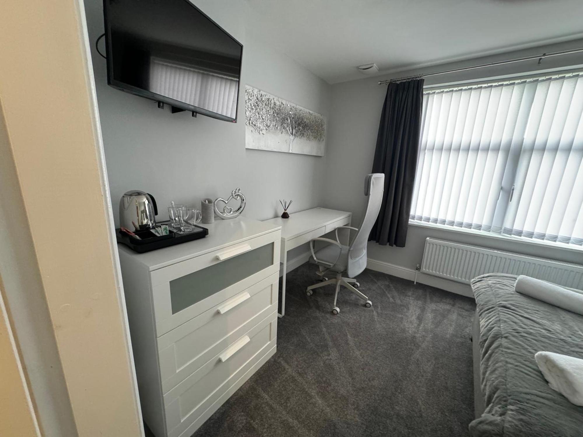 Lymm Living Hotel Warrington  Exterior photo