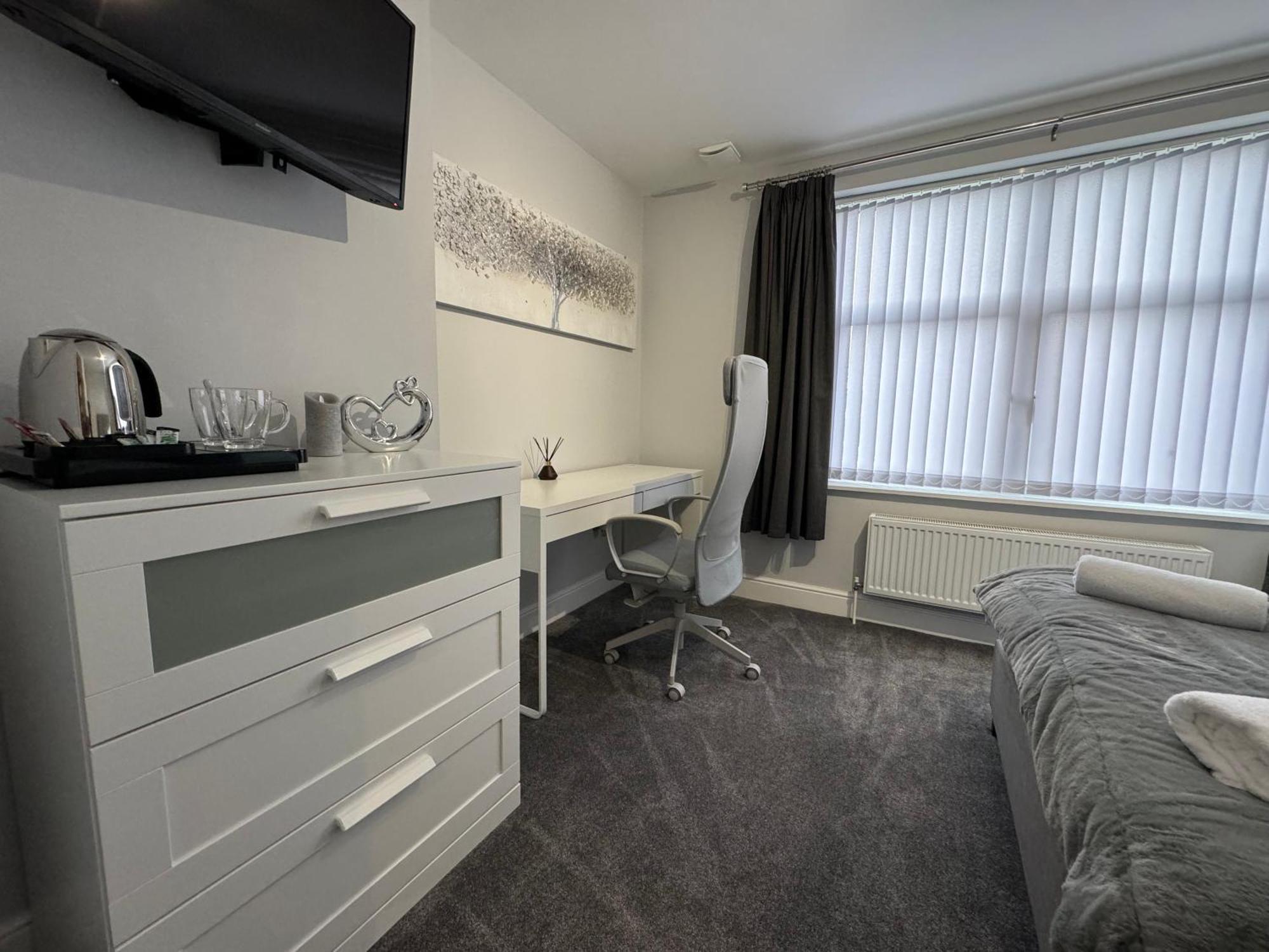 Lymm Living Hotel Warrington  Exterior photo