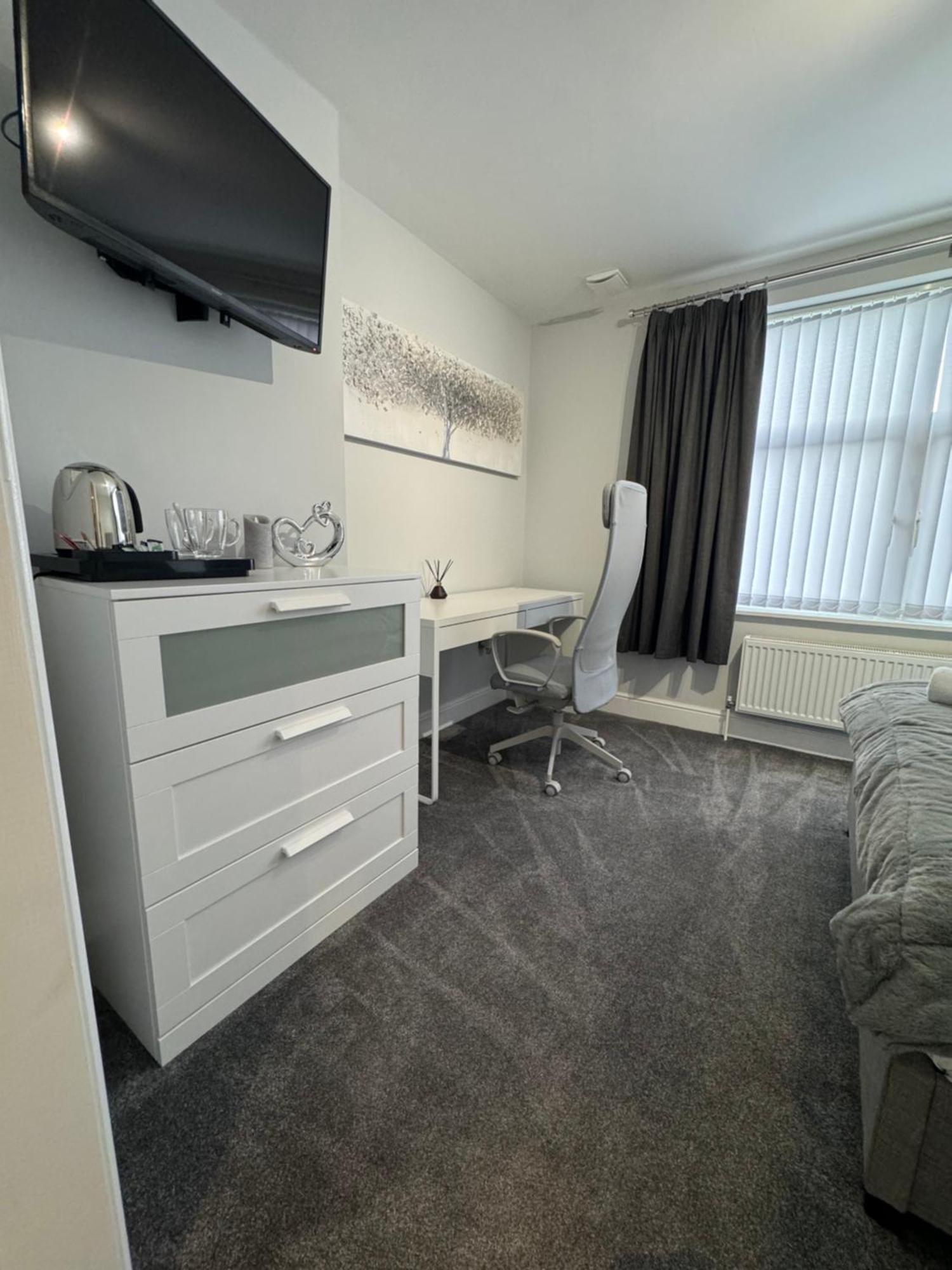 Lymm Living Hotel Warrington  Exterior photo